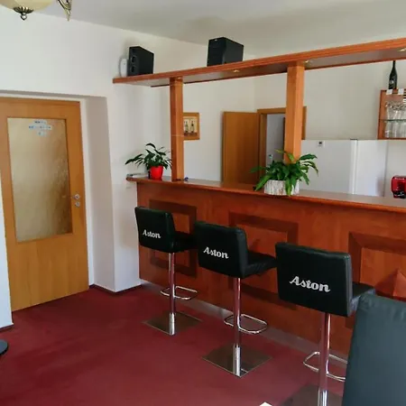 Antler Hotel 3*