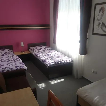 Hotel Antler